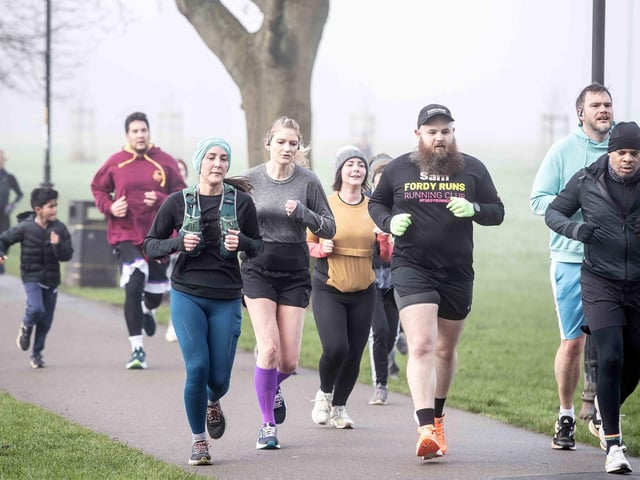 More than 400 runners took to The Racecourse on Saturday (February 24) in memory of mother-of-five Lyndsey Kirchin