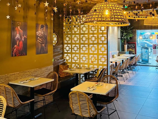 Open six days a week from Tuesday to Sunday, La Terraza is a tapas bar in Latchet Lane, Upton. The tapas and paella is cooked authentically by Spanish chefs, and they encourage new customers to come and try out their wide selection of food and drink. With their ‘Martes Tuesdays’ deal, you can get two tapas dishes for the price of one.