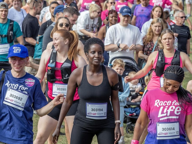 Hundreds of participants ran, jogged and walked around Abington Park on Sunday to raise money for Cancer Research UK.
