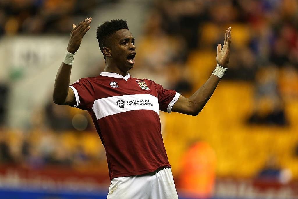 Nachwuchsspieler von Northampton Town überraschend für WM nominiert