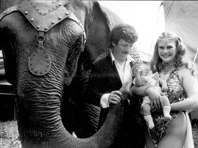 Robert and Nikki Fossett with baby Robert in Northampton 1989