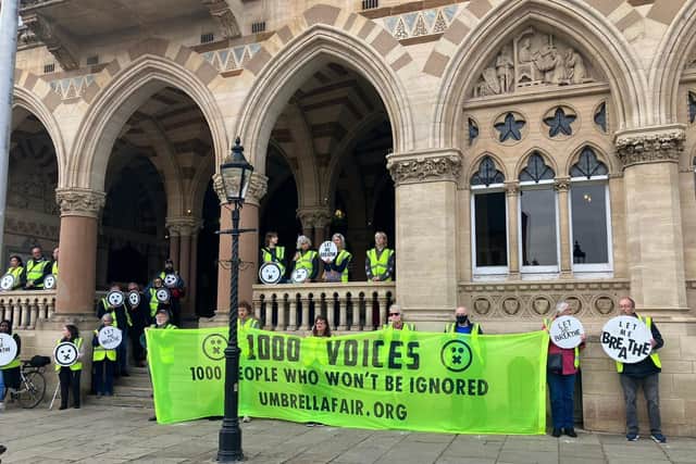 1000 Voices Protesters holding a banner outside the Guildhall, Northampton. They are demanding action on air pollution in Northampton, ahead of discussion in West Northants council meeting.
Credit: Nadia Lincoln LDR