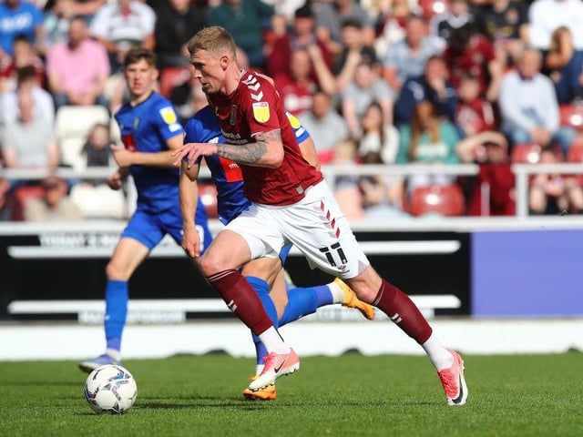 Has taken a back seat in the last few games, with other players stepping up and shouldering the creative burden. That was again the case here as Appere and Hoskins stole the limelight, not that he played badly by any means. Had a hand in the opener and pressed well... 7