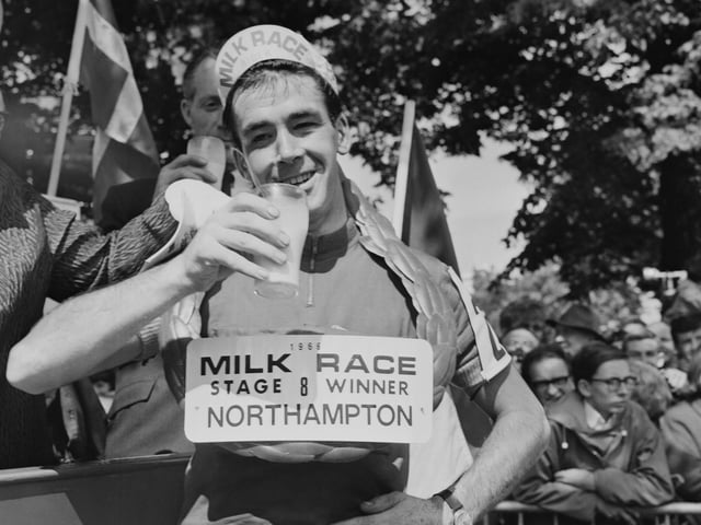 British cyclist Les West wins Stage 8 of the Milk Race, or Tour of Britain, in Northampton, UK, 5th June 1966. (Photo by Daily Express/Getty Images)