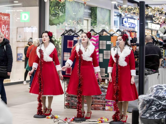 In the penultimate weekend before Christmas, many came along to enjoy what was on offer.