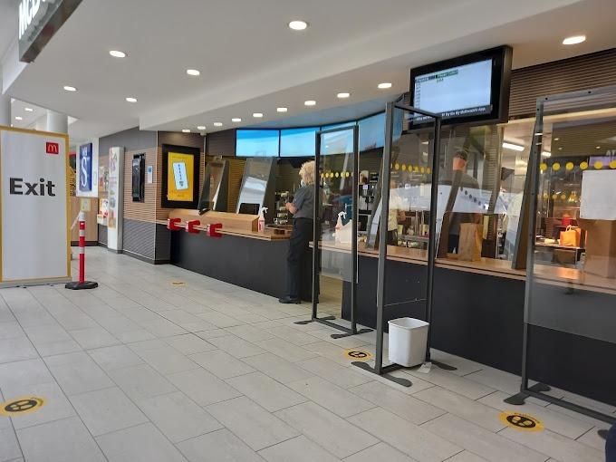 McDonald's - M1 Northbound, Junction 28/29 - has a rating of 3.7 from 2,042 reviews.