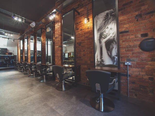4.9 based on 324 Google reviews. Location: 104 Abington Street, Town Centre.