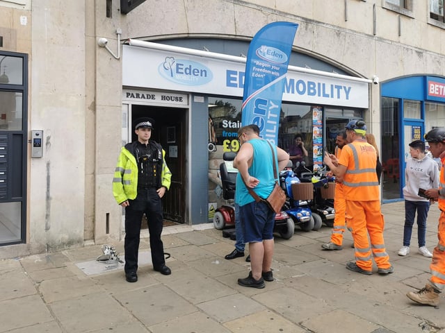 The scene in Northampton town centre today (Tuesday) as police and bomb squad units deal with "suspicious object" found in doorway near Market Square