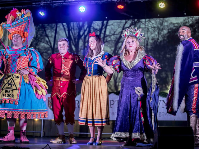 The festive event took place in Becket's Park on Saturday November 25 and saw plenty of family activities like ice skating, silent discos, live entertainment and more.