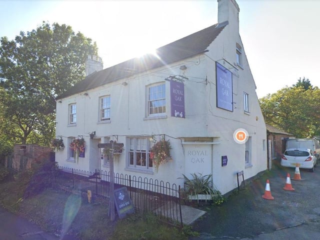 4.7 Google Stars (228 Reviews)
Whiston Rd, Cogenhoe, Northampton NN7 1NJ
"Lovely Sunday lunch, nice dinning area, good service and a gin and tonic menu, what's not to like."