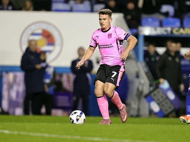 Far from his best on a really frustrating night. Struggled to have any impact in the final third - something that can be said for most players in pink - and his side was where Reading looked their most dangerous... 5