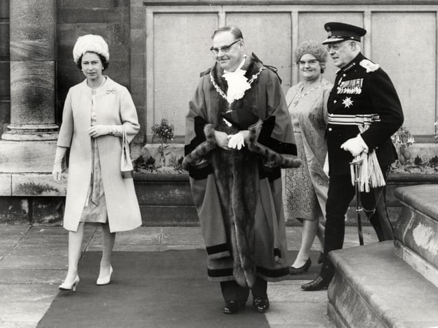 The Queen passes Kettering cenotaph during royal visit on July 9, 1965