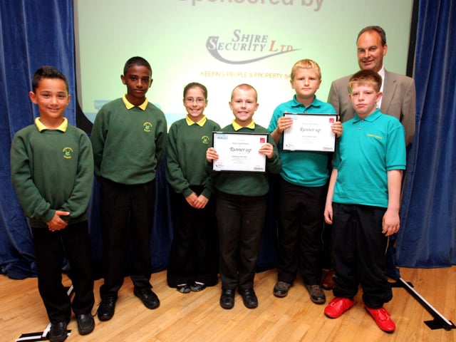 The 2009 Education Awards in conjunction with Term Time at the Freemasons Hall, Trinity Avenue, Northampton. School of the Year - sponsored by Shire Security Limited  Runner-up: Green Oaks Primary School  Runner-up: Rowan Gate Special School  Presenting is Martin Wall, Shire Security.