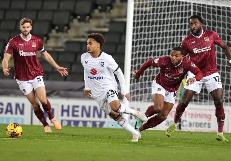 Still working his way back to full sharpness. Won the corner for the opener and took over armband duties when Guthrie went off before he himself limped from the field... 6