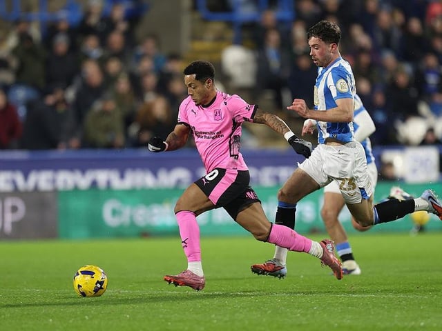 Picked for his pace and directness on the counter but opportunities to hurt Huddersfield were in very short supply. His touch was too heavy when he did get in. Should have done more to cut out Sørensen's cross for the opener... 6