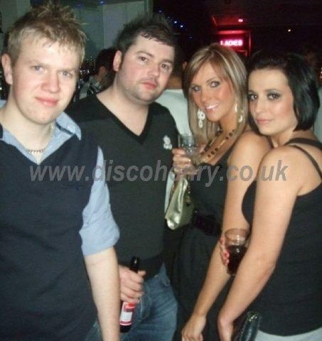 A January 2009 Saturday night out at Balloon Bar