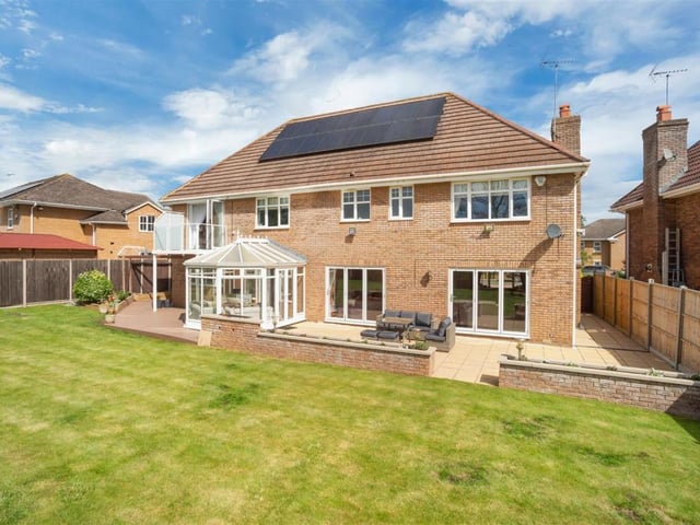 Turnberry Lane, Collingtree, Northampton