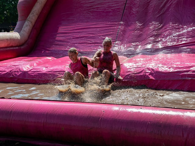 Runners taking part in the Pretty Muddy Race For Life at Abington Park in Northampton on Saturday, July, 11, 20026. Photo by David Jackson.