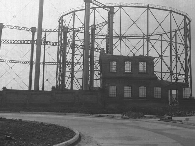 St Peter's Way roundabout being constructed with gasometers in the background