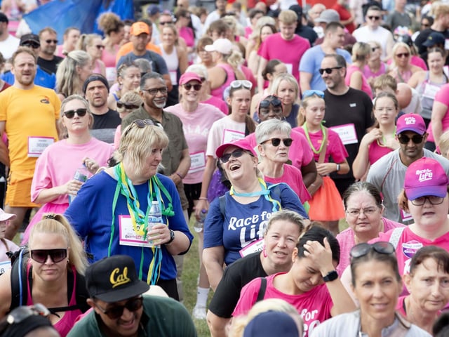 Hundreds of participants ran, jogged and walked around Abington Park on Sunday to raise money for Cancer Research UK.