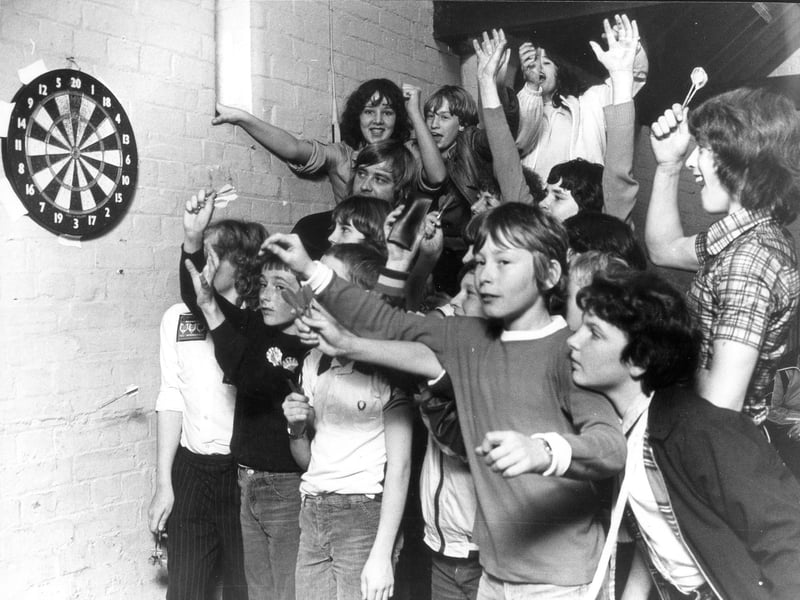Darts marathon at Southfields 1981