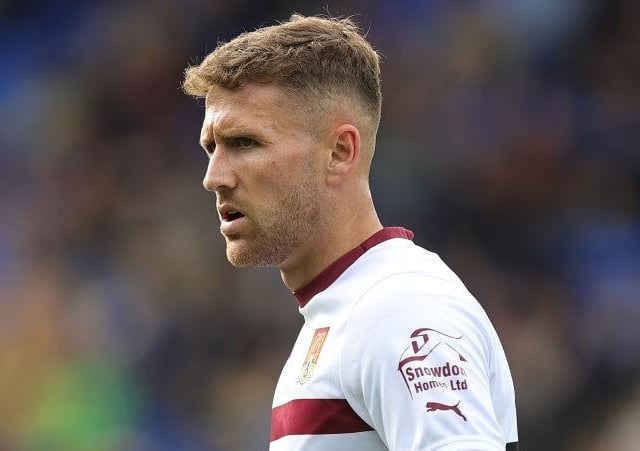 One of his quieter games, which is not to say he played badly by any means Wasn't hugely tested defensively but couldn't get forward as much as he might have liked... 6