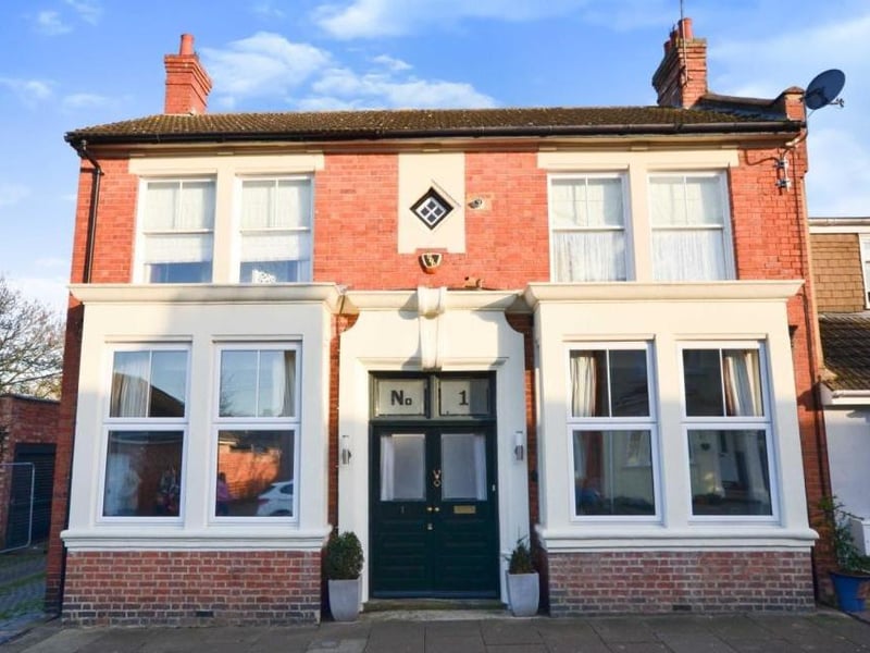 Added on January 23, 2023
An individually built Edwardian family home located close to Abington Park boasting a wealth of character features, an entrance hall with original mosaic tiles and a refitted kitchen/dining/family room with granite worktops and a multi-fuel burner.