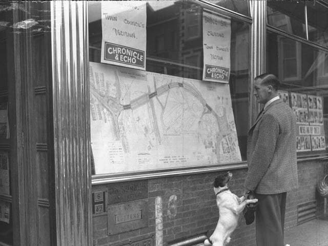 Chron offices Market Square Northampton, 1962, man and dog look at ring road plan