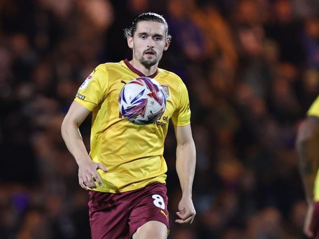 Not quite at the same level as his recent performances, perhaps partly due to fatigue, which may also have explained his half-time withdrawal... 6