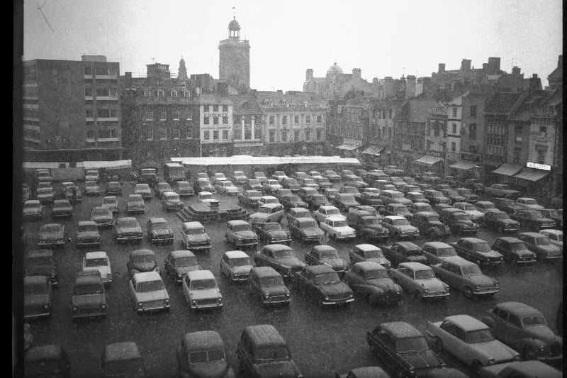 Snow falls on Northampton Market Square, May 1, 1967