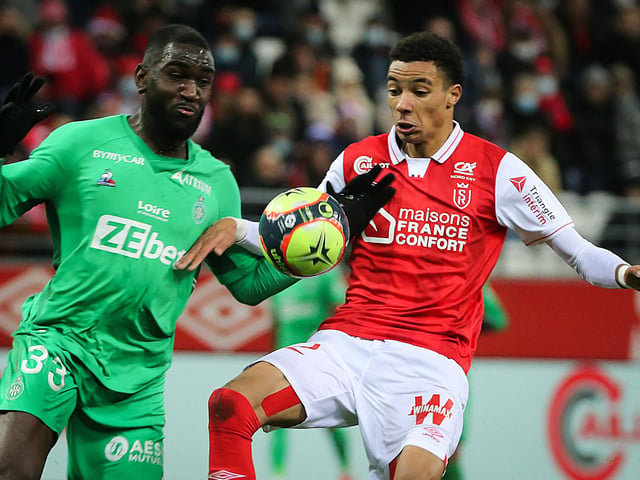 West Ham United are said to have upped their offer for Reims striker Hugo Ekitike to around £20m. The in-demand starlet has been linked with a host of Premier League sides this month, including Spurs, Newcastle and Leicester City. (Team Talk)