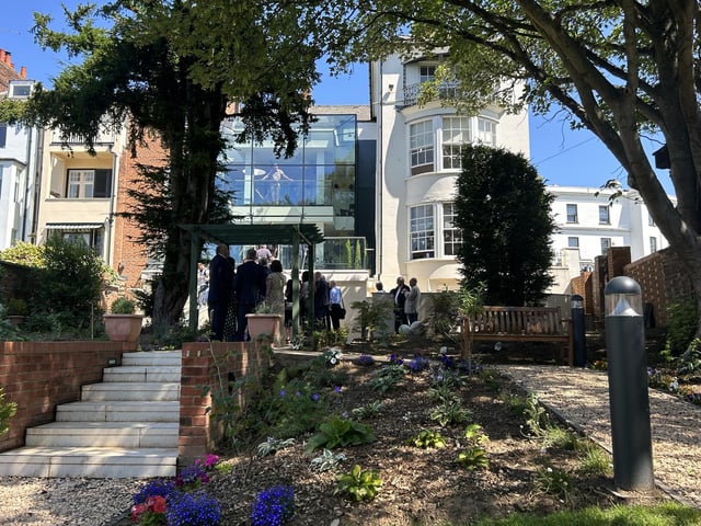 The building, from 78 to 82 Derngate, was remodelled by the world famous designer and architect in his iconic modernist style and it features “extraordinarily striking interiors”.