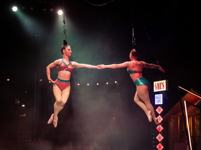 Giffords Circus