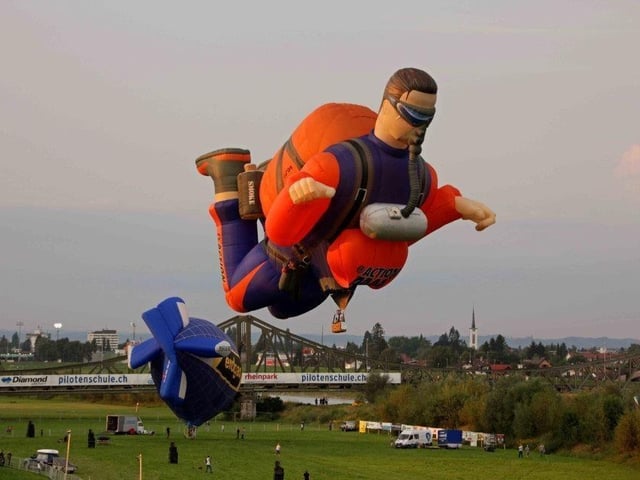 The Northampton Balloon Festival will take place at the end of August at Northampton Racecourse. The event includes hot air balloon displays, fireworks and a fun fair as well as ‘balloon glows’ in the evening. Giant illuminated balloons will make for quite the spectacle as the evening draws in.