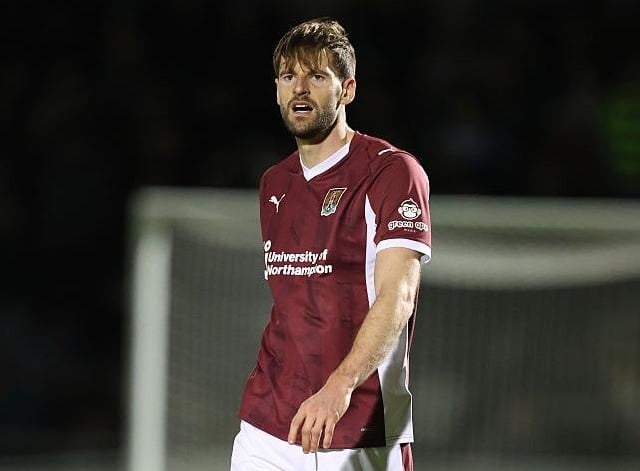 First league appearance in almost a year and he looked strong and fit and had no issues in seeing out the last 25 minutes or so... 6.5