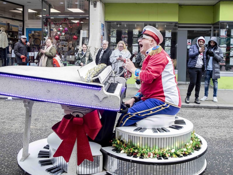 St Giles’ Street was closed to traffic to allow shoppers to walk freely down the road, which created a welcoming, community feel.