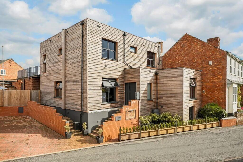 Look inside former Northamptonshire village working men's club which has been turned into stunning home
