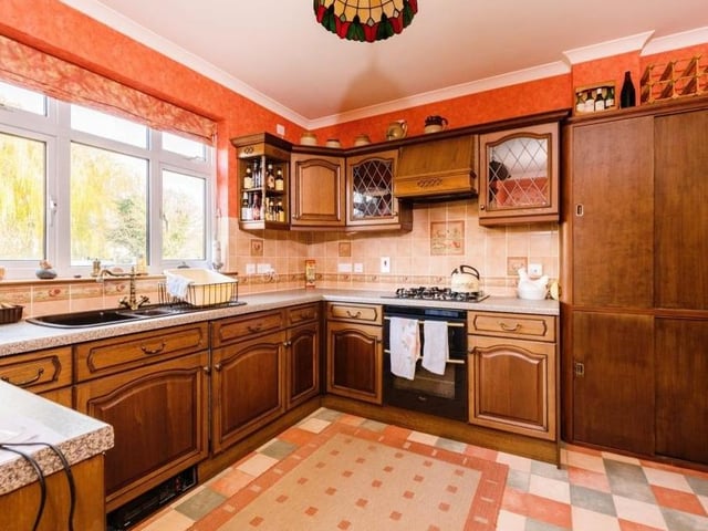 An established double bay fronted character detached four-bedroom property situated within the popular Spinney Hill area of Northampton, in good proximity of all good amenities and schools. This property is offered through Modern Method of Auction.