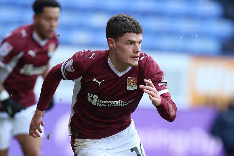 Didn't put a foot wrong. His stamina and energy was needed in a game like this and he gave very little away defensively whilst always trying to offer an outlet going the other way. Was tested by Cissoko towards the end of the first half but stood his ground and kept him at bay... 8