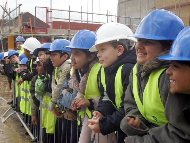 School pupils from Stimpson Primary visit David Wilson Homes building site for school project;