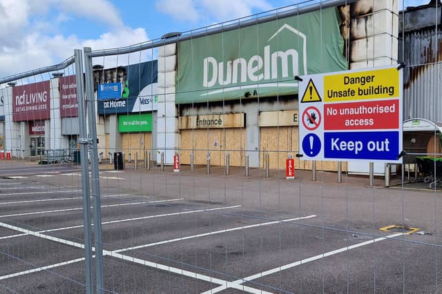 Firefighters left Nene Valley Retail Park yesterday morning (Thursday, June 5), after five days tackling a huge blaze whioch started at 3pm on Saturday (May 31). Businesses on Dunelm’s row, including Pets at Home, NCF Furniture, Dreams, B&M, and Tapi, all remain closed and fenced off indefinitely.