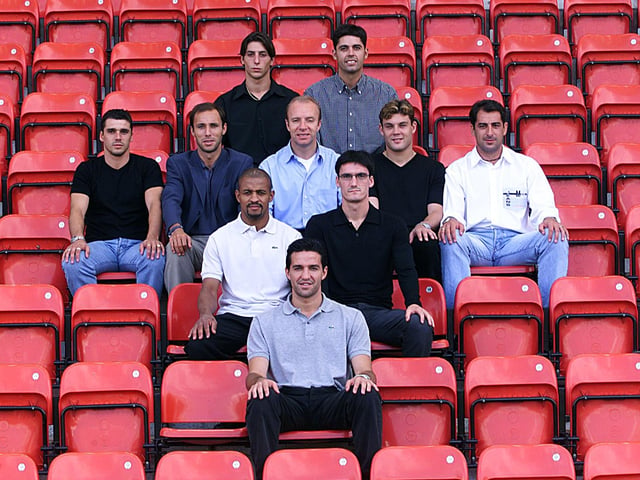 There are a few faces in there which scream 'where the hell am I?!' 'what am I doing?!. Steve Archibald used his Spanish contacts from his time in Spain with Barcelona to recruit a host of players. Included are Martin Prest, Antonio Calderon, David Fernandez and Javier Sanchez Broto. Also, Sanjaun Garcia, Salva, Mariano Aguilar, Fabrice Moreau and Alfonso Miguel.