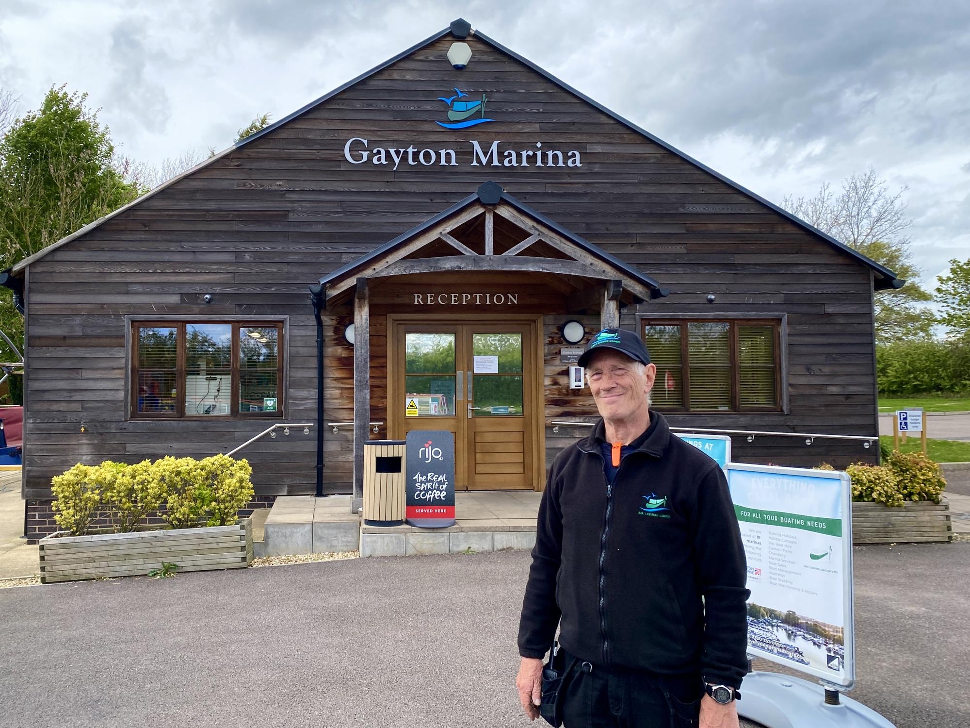 Paul Knappett, the Gayton Marina technician, gave us the rundown on everything we needed to know for our journey, from mooring at night to handling the boat.