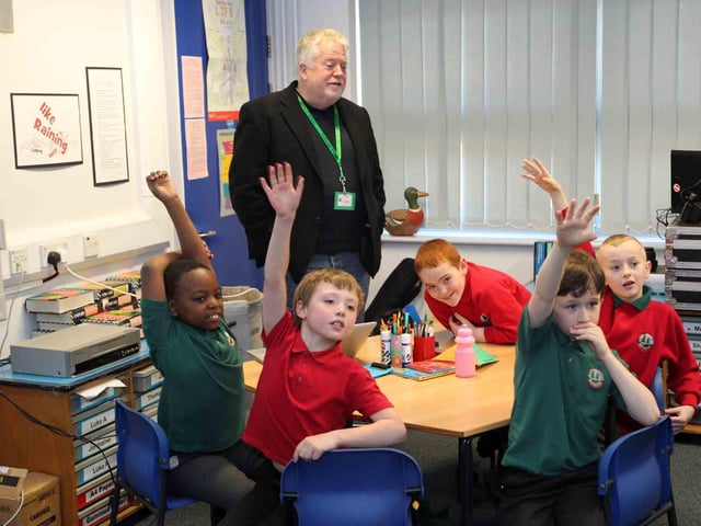 IT guru for schools Professor Stephen Heppell working with pupils at Parklands Primary School.