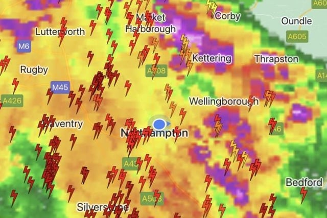 @NNweather posted this chart showing torrential rain and lightning strikes across Northamptonshire during the early hours