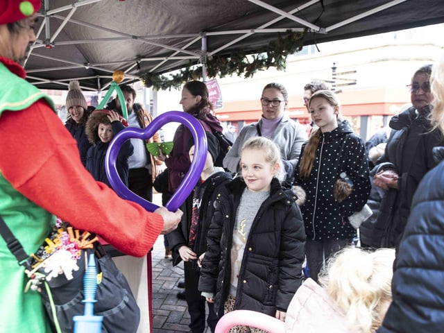 In the penultimate weekend before Christmas, many came along to enjoy what was on offer.