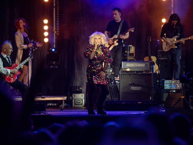 Toyah Willcox with Trevor Horn Band performing at Cropredy Convention, Thursday, August 11, 2022. Photo by David Jackson.
