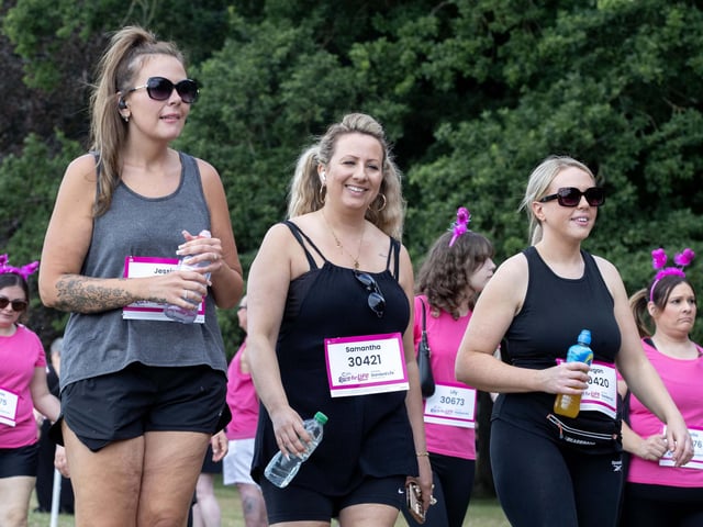 Hundreds of participants ran, jogged and walked around Abington Park on Sunday to raise money for Cancer Research UK.