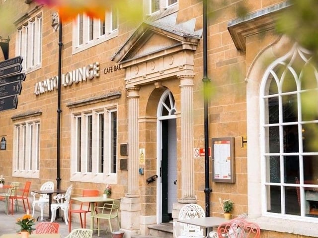 4.5 stars based on 1.3k Google reviews. Zapato Lounge is one of the many restaurants under the national Lounges chain, with Northampton’s located in the heart of the town centre. Location: Newland Walk, Northampton Town Centre, NN1 2EB. Website: https://thelounges.co.uk/zapato/