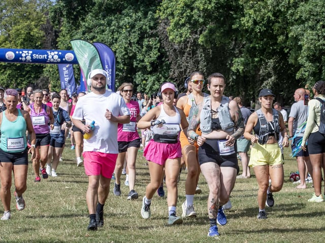 Hundreds of participants ran, jogged and walked around Abington Park on Sunday to raise money for Cancer Research UK.